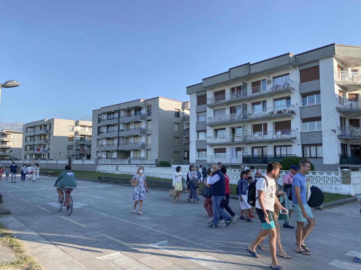 Piso Primera Linea De Playa Laredo Ngoại thất bức ảnh