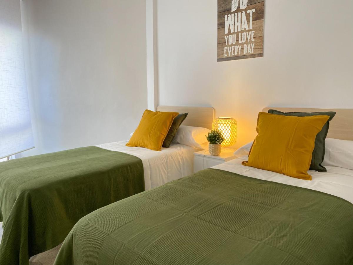 Piso Primera Linea De Playa Laredo Ngoại thất bức ảnh