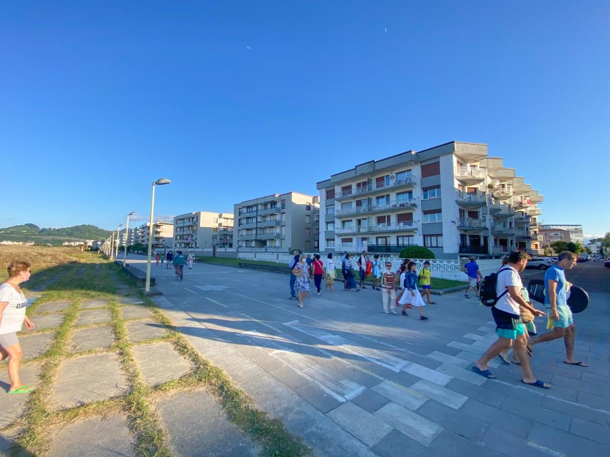 Piso Primera Linea De Playa Laredo Ngoại thất bức ảnh