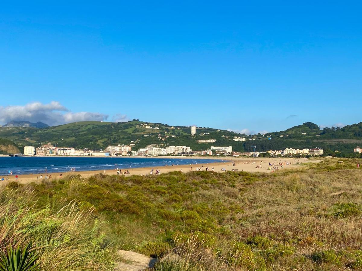 Piso Primera Linea De Playa Laredo Ngoại thất bức ảnh