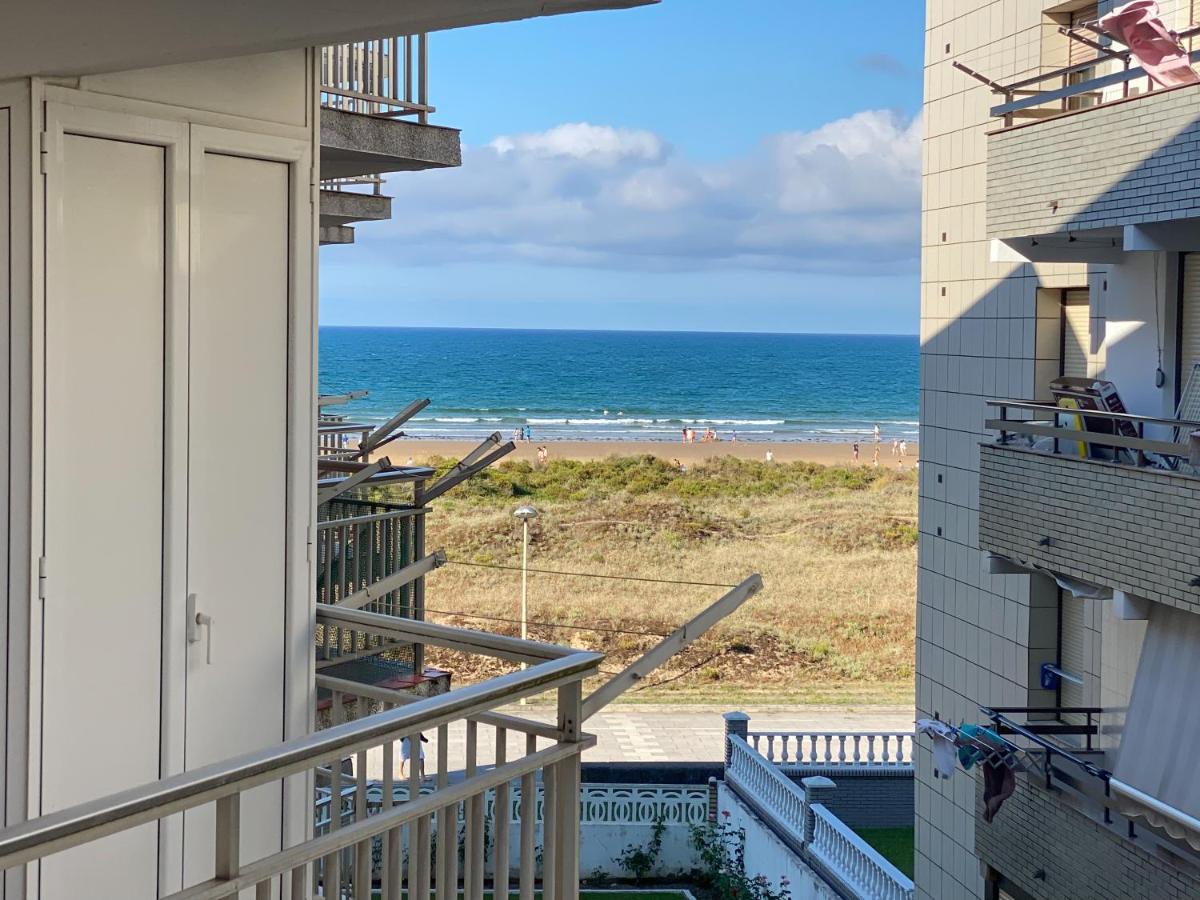 Piso Primera Linea De Playa Laredo Ngoại thất bức ảnh